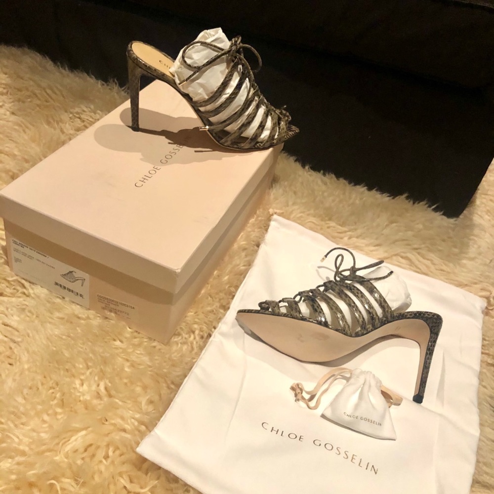 Chloe Gosselin Kristen Sandal